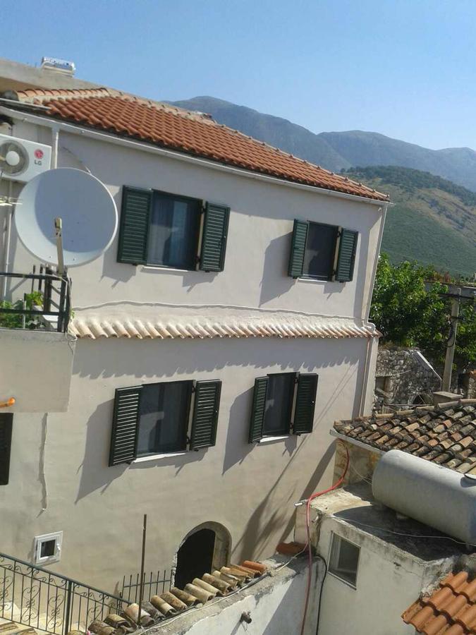 Janis Castle Apartment Himarë Exterior foto